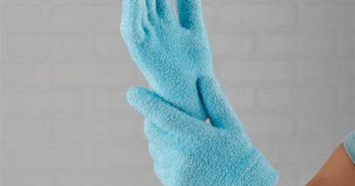 12 Best Moisturizing Gloves for Soft, Smooth, and Supple Hands