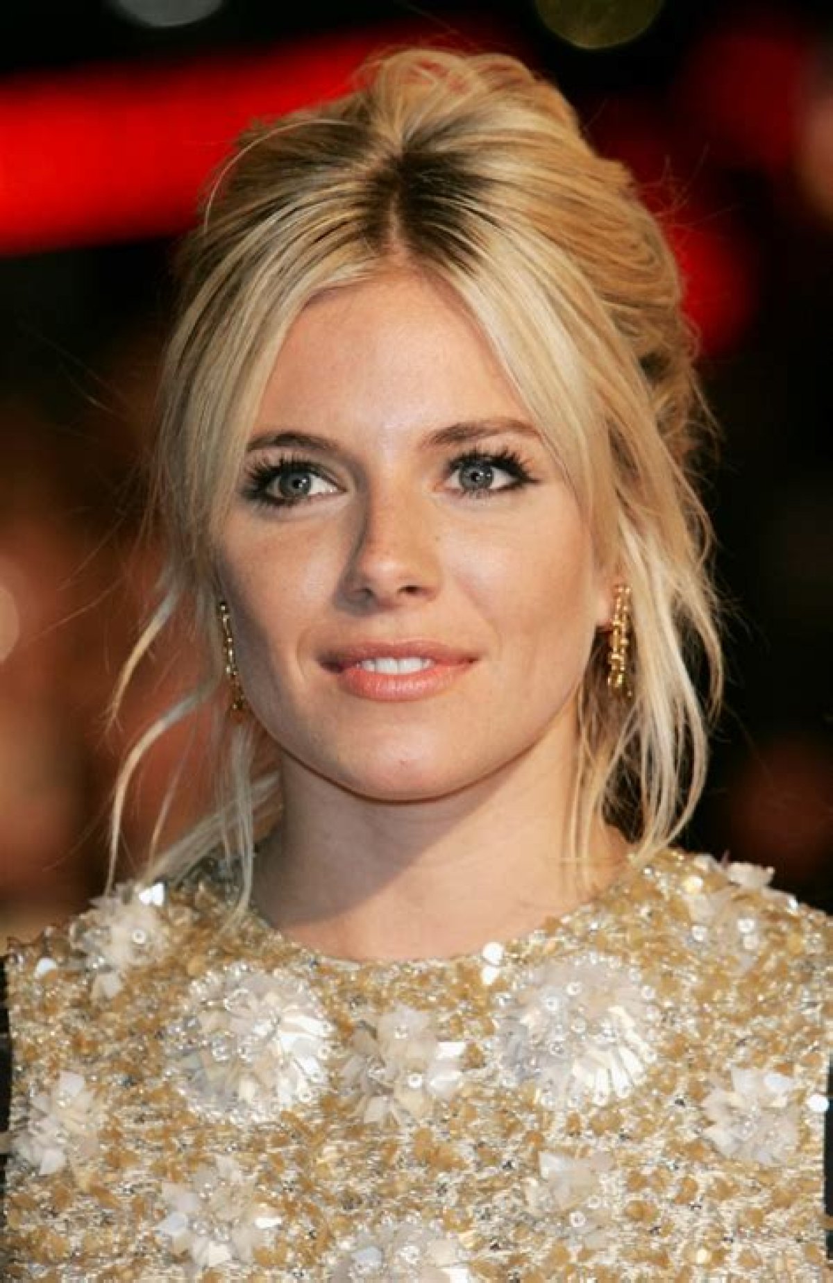 18 Captivating Sienna Miller Hairstyles to Elevate Your Charm
