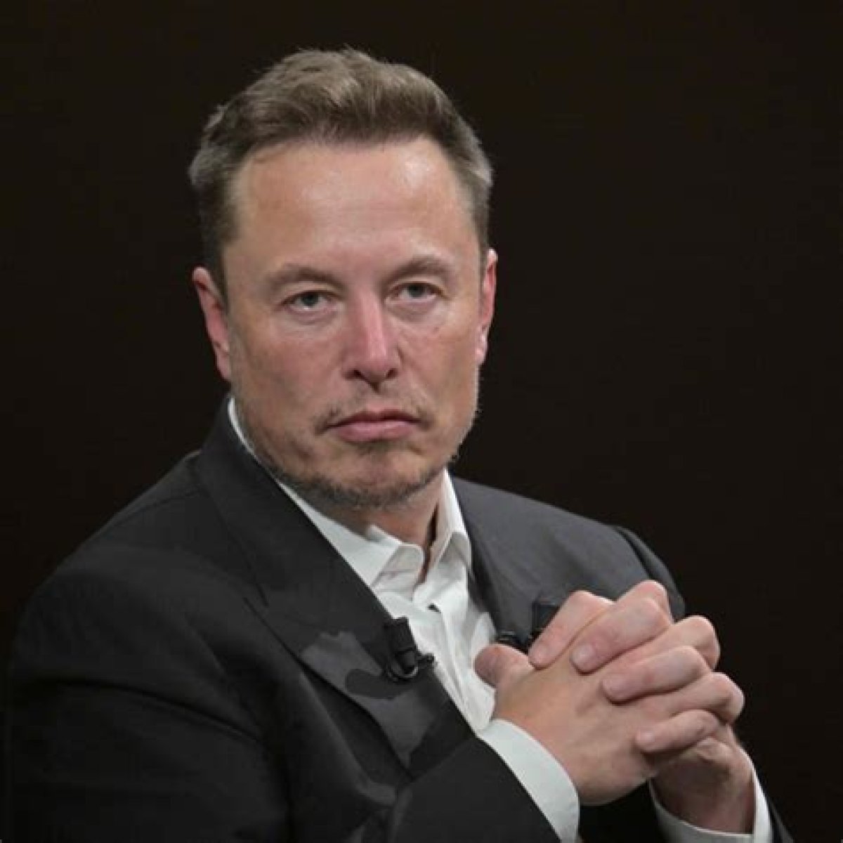 5 Shock Revelations from the New Elon Musk Biography: He Had a ‘Brutal’ Love Affair with Amber Heard and Got Shivon Zilis Pregnant with Twins While Dating Grimes – Who Once Wore a Tesla Logo Dress
