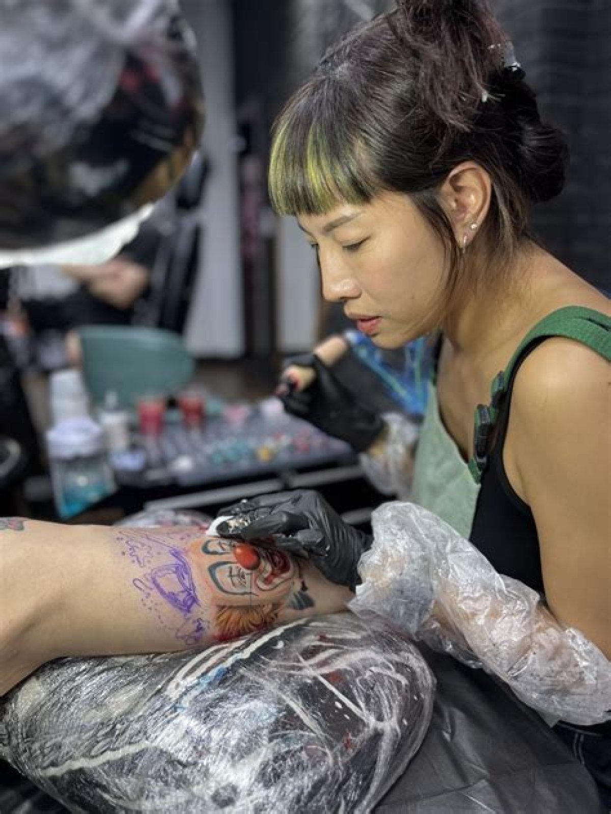 8 Best Female Hong Kong Tattoo Artists to Know in 2024: from Jenna Chu’s Traditional Japanese Geishas and Rosey Choi’s Matching Couple’s Ring Finger Pieces, to Crona Wai’s Intricate Botanicals