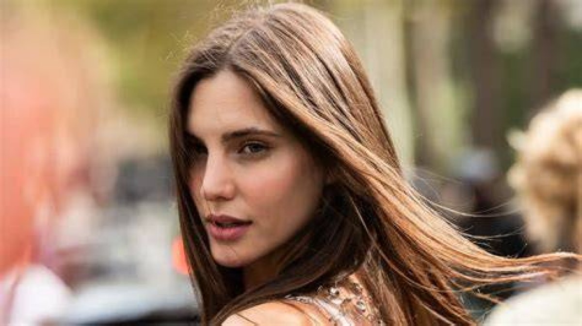 About Macarena Achaga Net Worth & Boyfriend