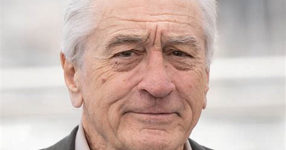 Actor Robert De ___