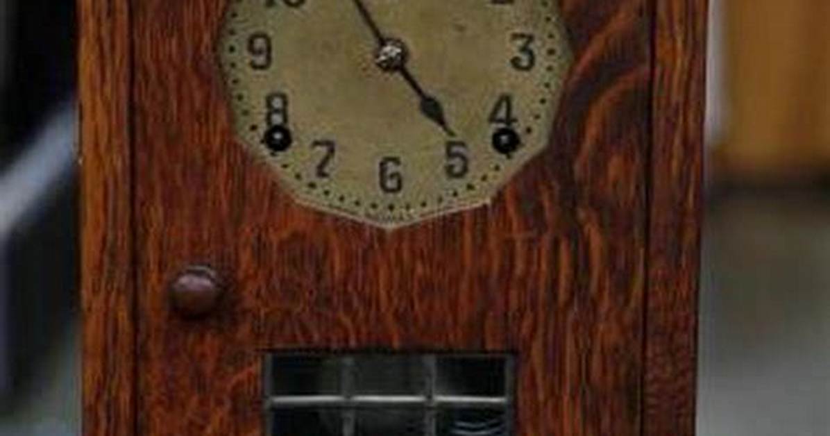 Antiques Roadshow | Appraisal: Gustav Stickley Oak Mantel Clock, Ca. 1911 | Season 25 | Episode 11
