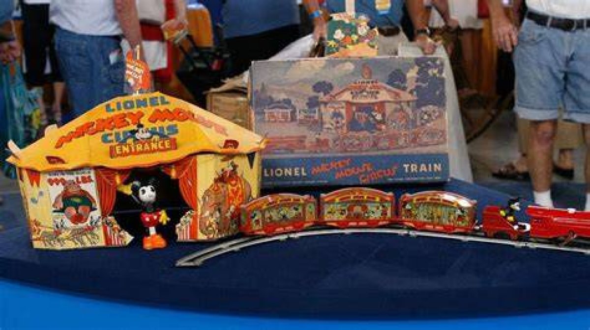 Antiques Roadshow | Appraisal: Lionel Mickey Mouse Circus Train | Season 24 | Episode 17