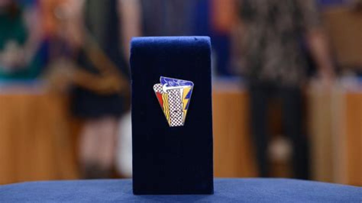 Antiques Roadshow | Appraisal: Roy Lichtenstein Pin, Ca. 1968 | Season 19 | Episode 4