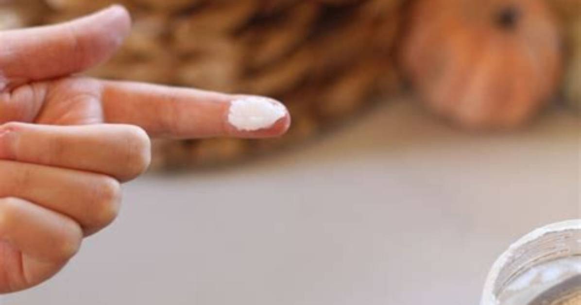 Apply a Small Amount Using a Fingertip as with Perfume