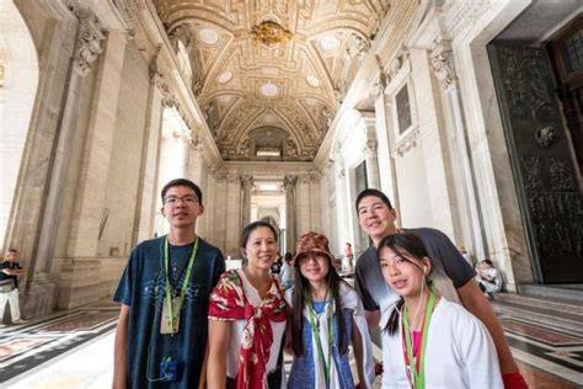 Are Females Allowed in Vatican City?