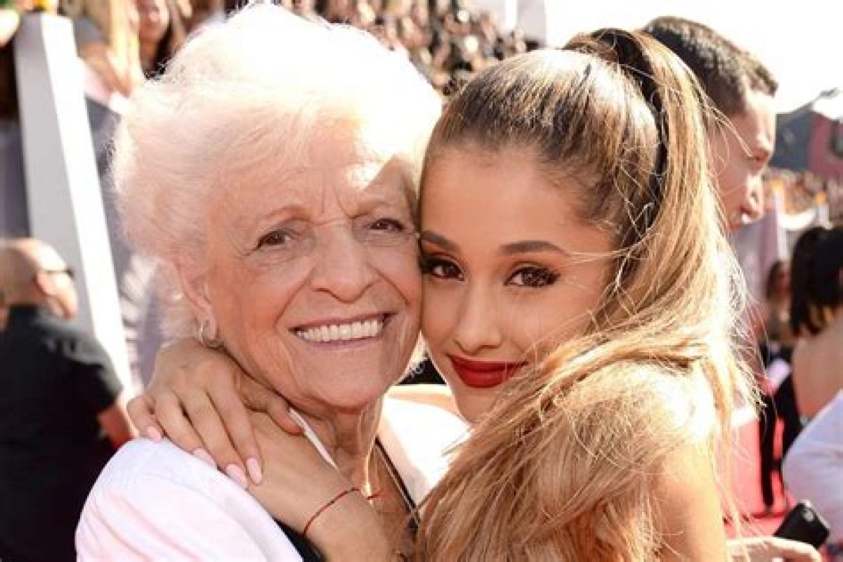 Ariana Grande's Grandma Receives Plaque for Making History with Eternal Sunshine Feature; Deets Here
