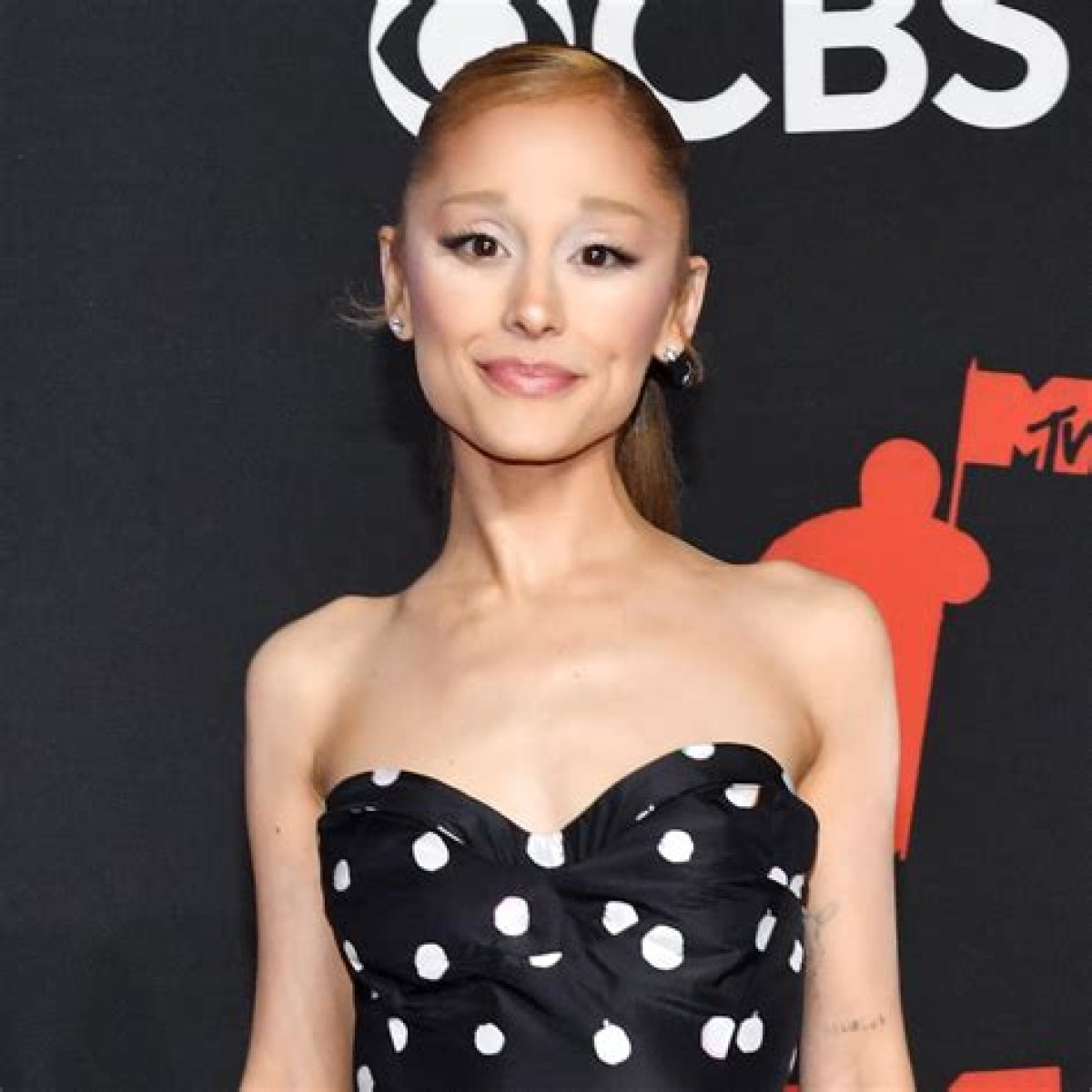 Ariana Grande: the Hacker Behind the Fame