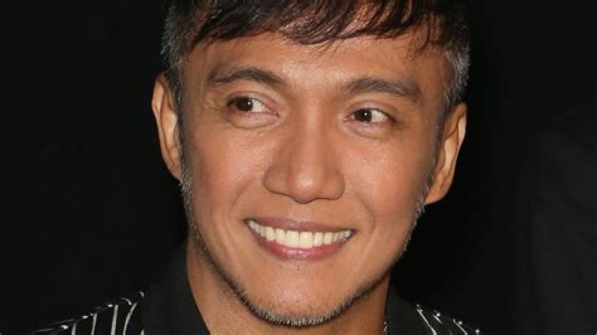 Arnel Pineda Net Worth 2024 | Arnel Pineda Songs, Journey, Wife, Age, Height, House, Twitter, Bio