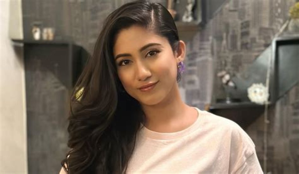 Arpita Kabir Mumu, Daughter of Shahriar Kabir, Found Dead with a Suicide Note