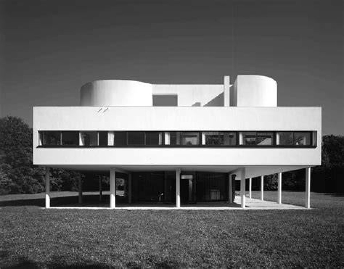 Art ___ (Early 20Th-Century Architectural Style)