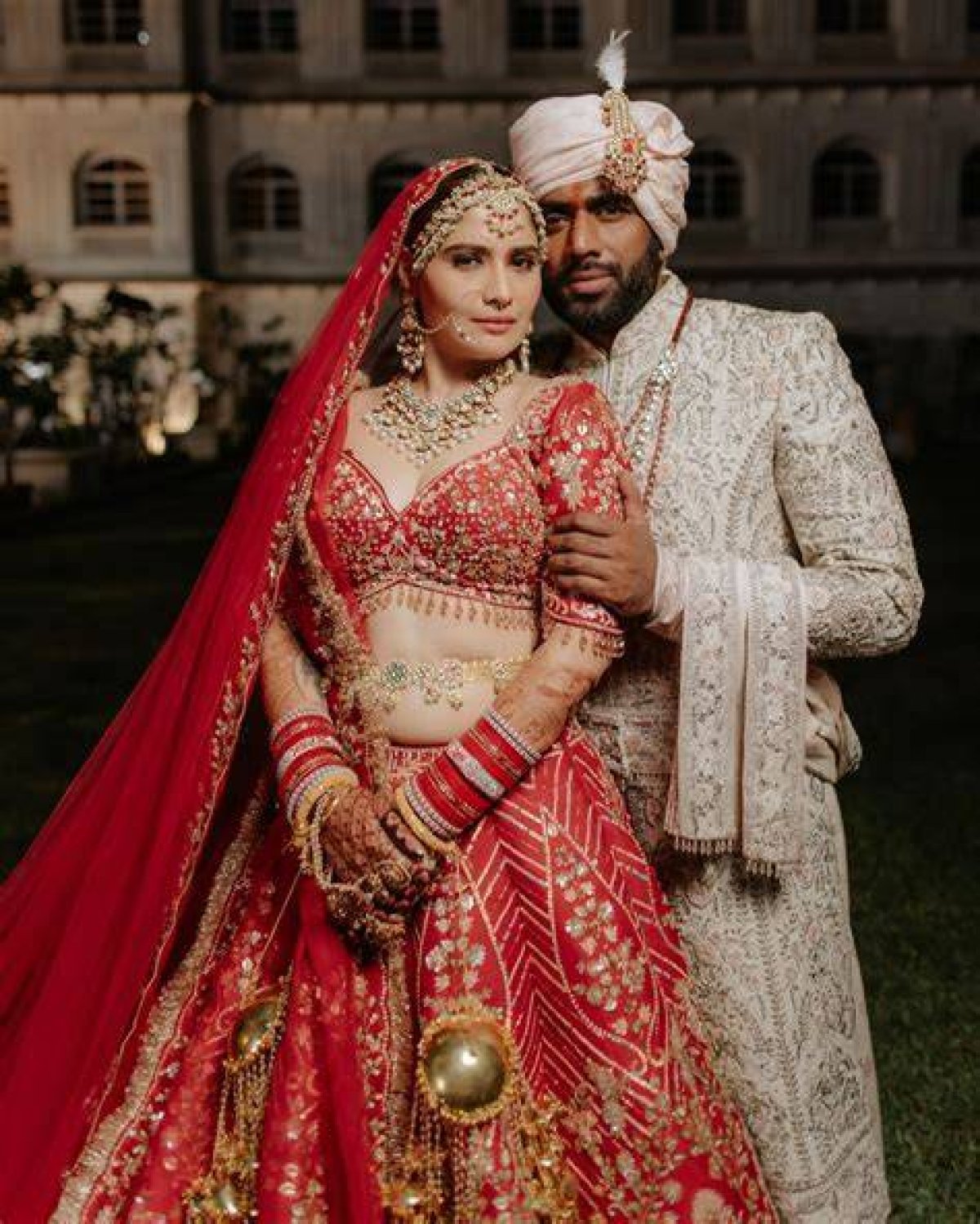 Arti Singh and Dipak Chauhan Look Like Match Made in Heaven as They Make First Appearance After Wedding; Watch