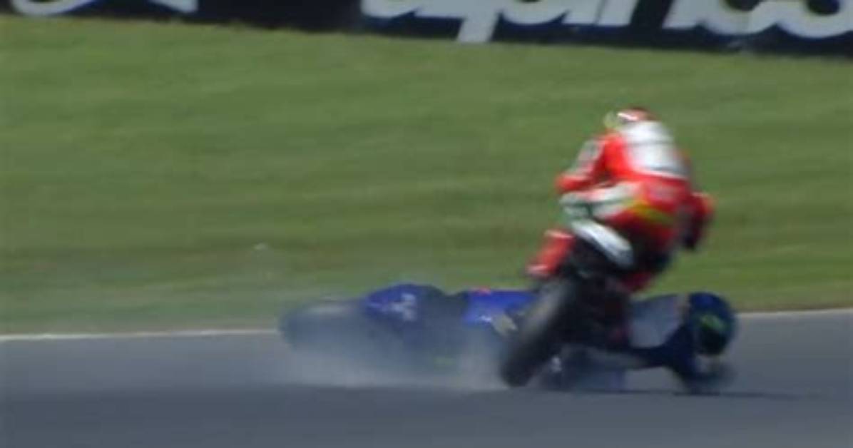 Australian Moto2: Jorge Navarro Suffers Broken Leg in Simone Corsi Collision | Moto2