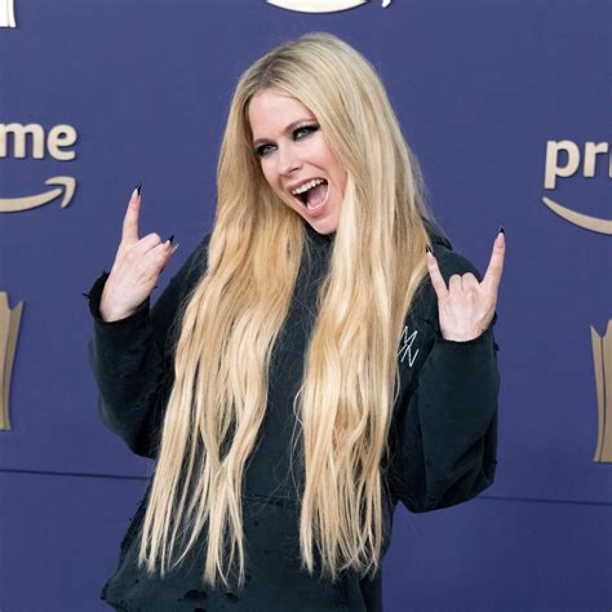 Avril Lavigne at Cma 2024: a New Chapter in Country Music