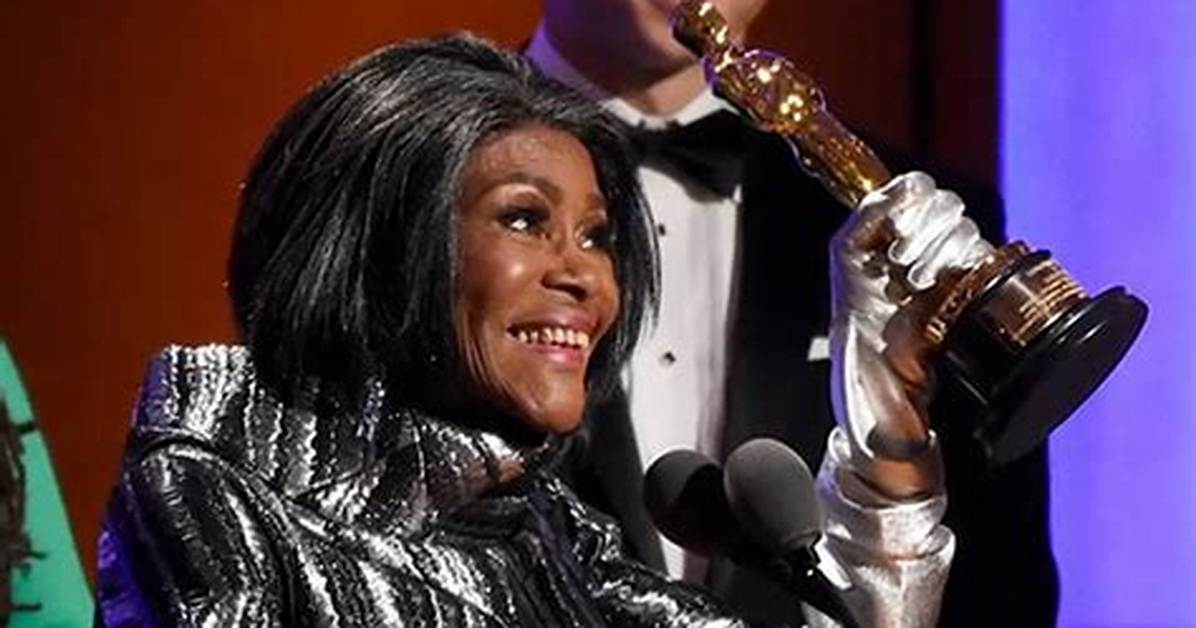 Beetlejuice Actress Who Received an Honorary Oscar in 2019 for Her Institute That Focuses on Gender Parity: 2 Wds.