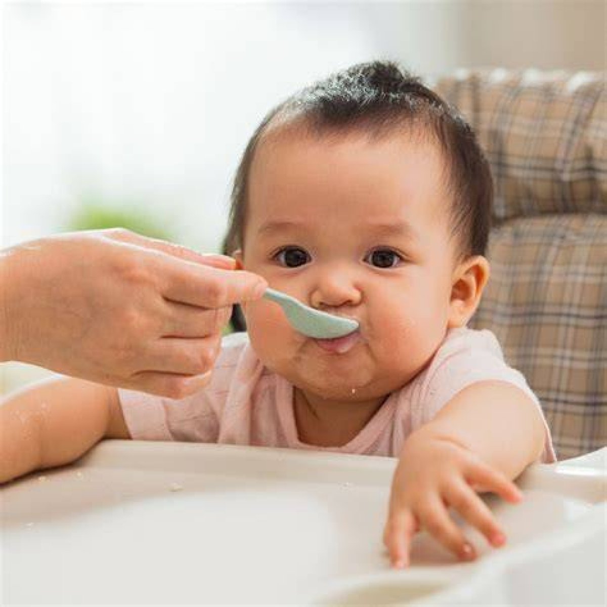 Can Rice Cereal Hurt Baby's Tummy?