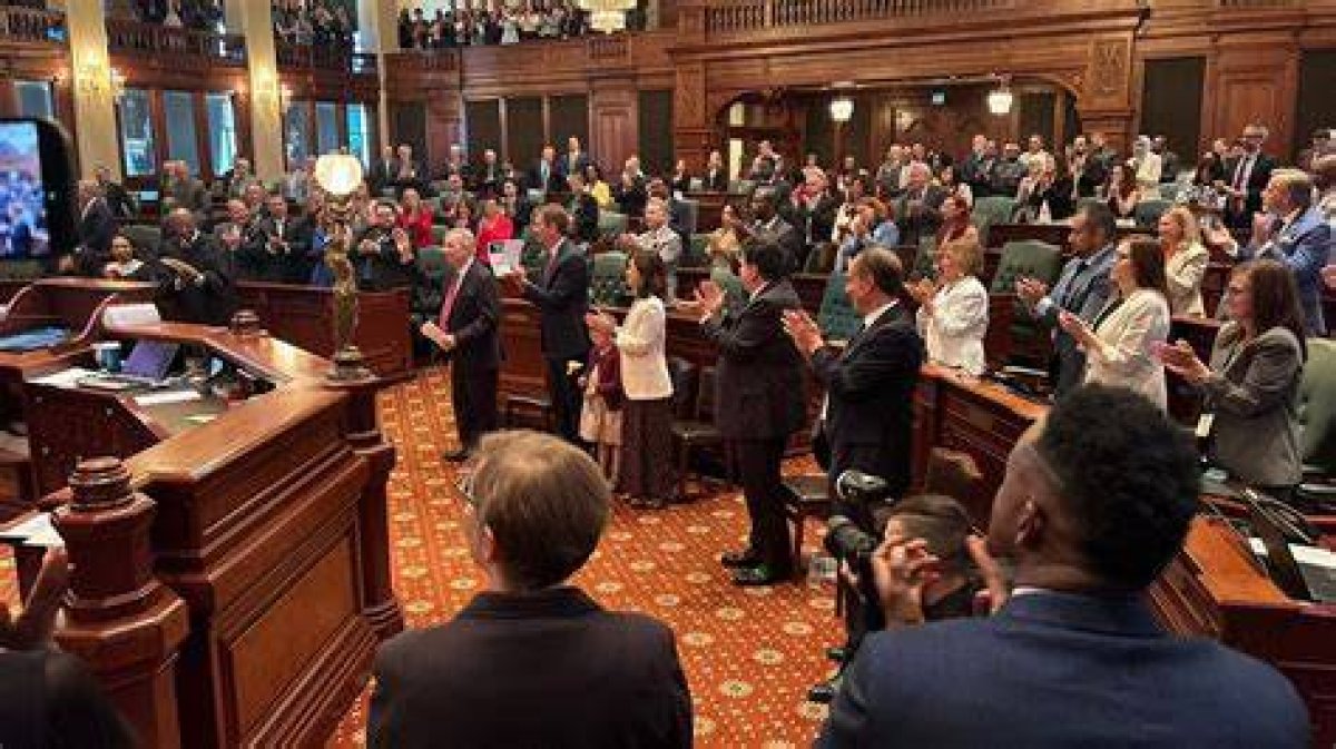 Chicago Tonight | Some Illinois Lawmakers Push to Eliminate Subminimum Wage | Season 2024
