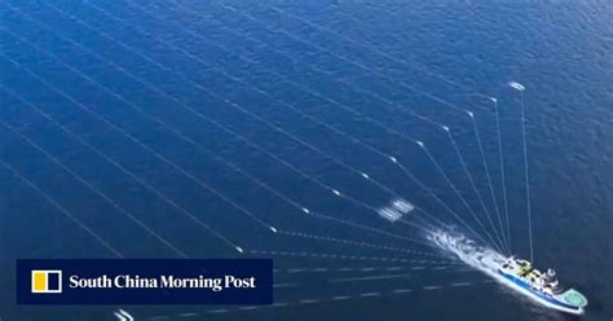 Chinese Underwater Explorer Dives Deep in Hunt for Oil and Gas