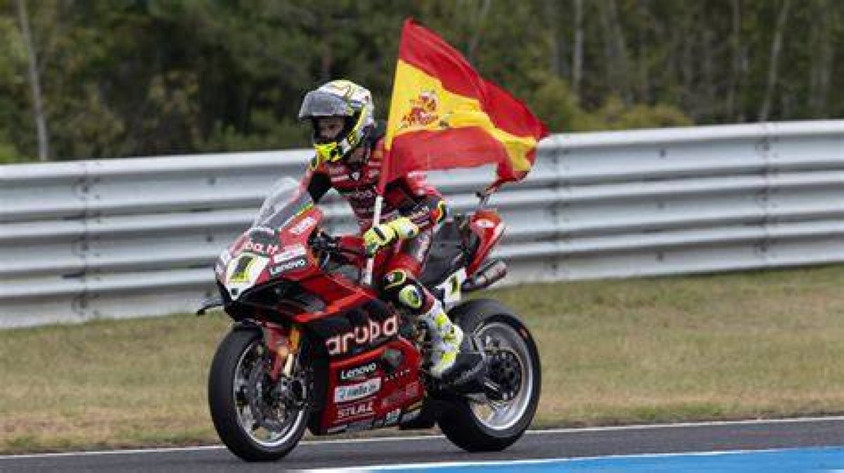 Czech World Superbike Results - Race 2: Historic Win for Bautista as Razgatlioglu Suffers Strange Exit | World Superbikes