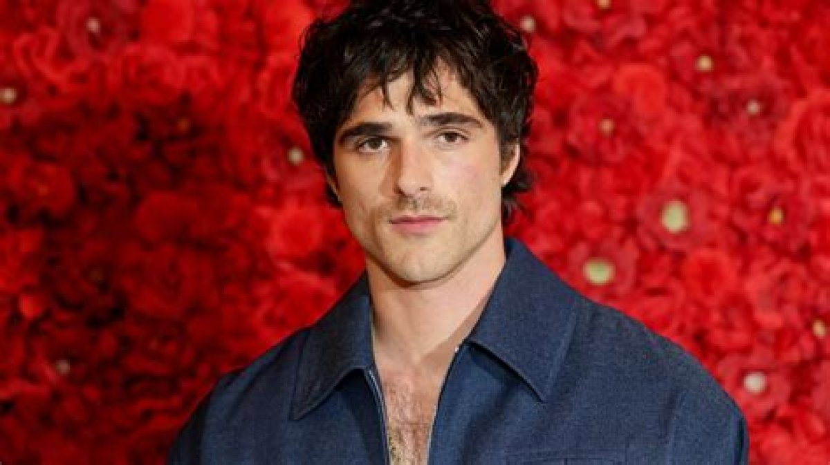 Did Jacob Elordi's Grave Scene Outshine All His Other Parts in the Saltburn? Exploring Actor's Playful Remark During Snl Debut