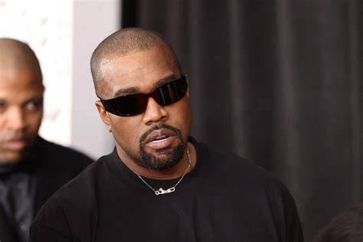Did Kanye West Just Invite Paparazzi into His Studio to Photograph Bianca Censori? Find out What He Had to Say