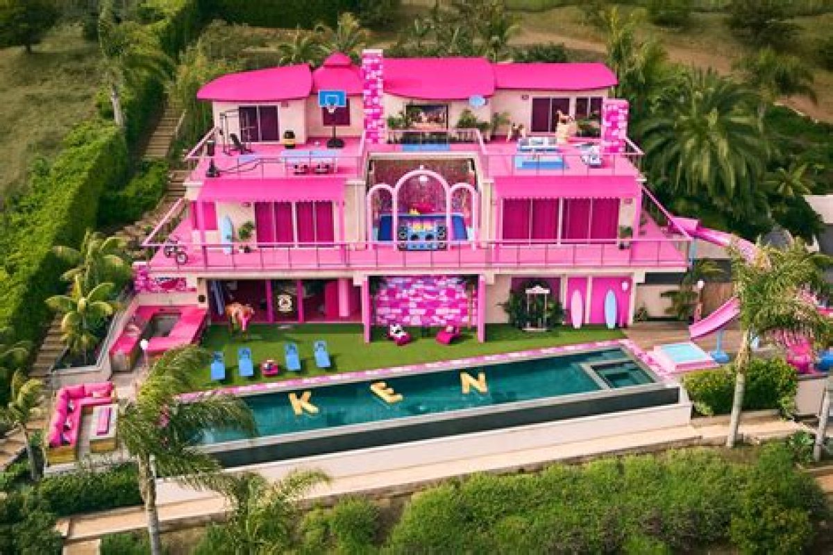 Discover the Magic: Airbnb Movie Houses for Film Lovers