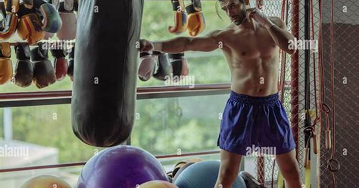 Do Boxers Train a Week Before Fight?