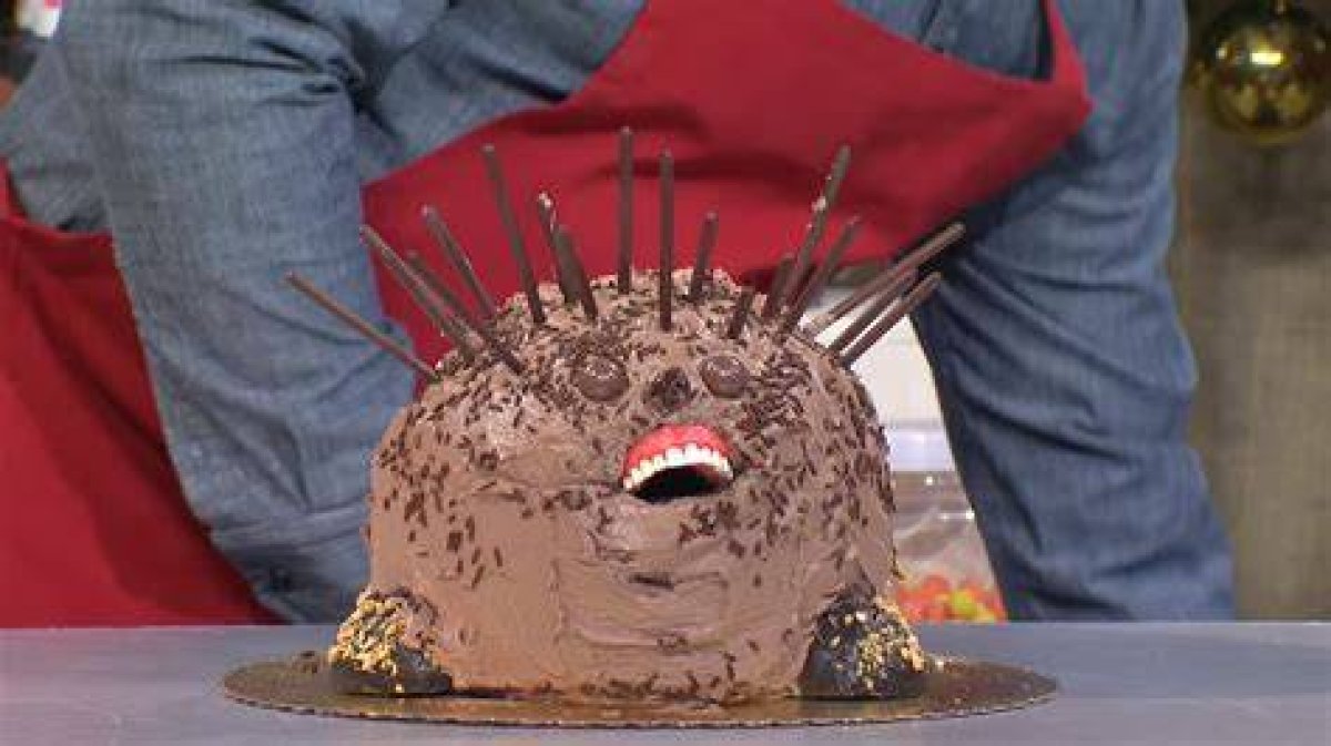 Eddie Murphy Reveals Nightmarish Sonic the Hedgehog Cake Live on Snl