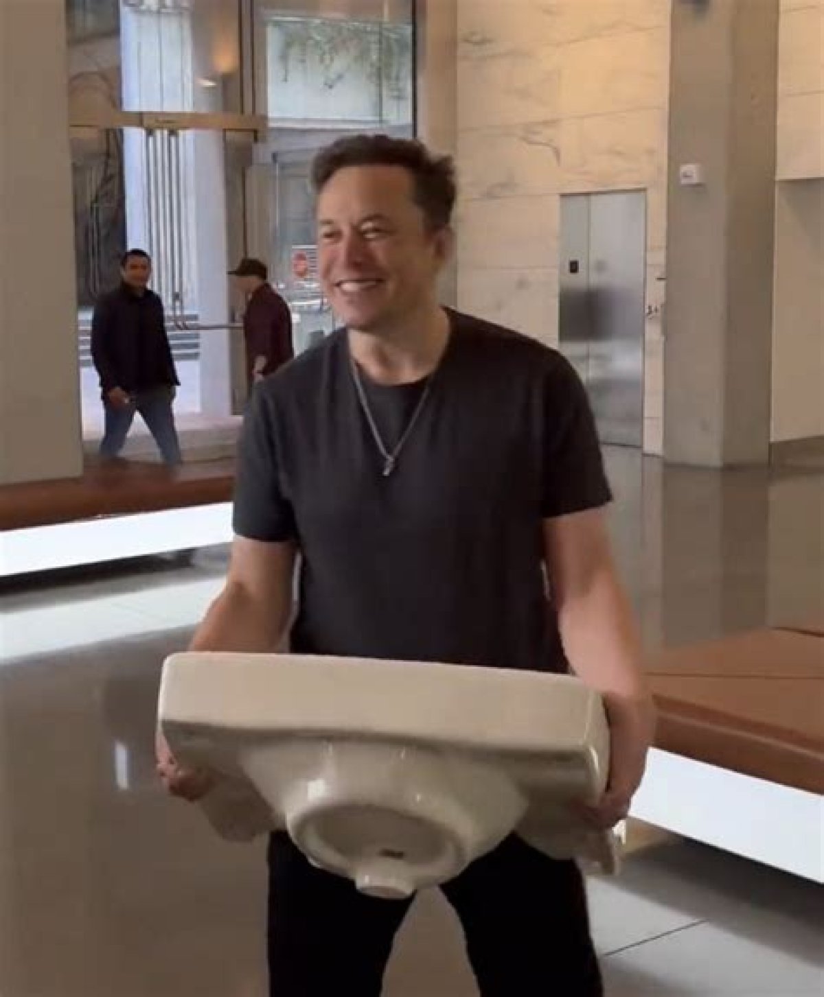 Elon Musk Hilariously Recreates 'Let That Sink In' Meme at Twitter Hq