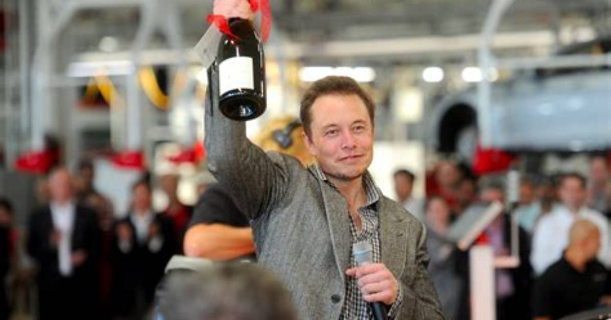 Elon Musk's Grandparents Were Adventuring Pilots Who Spent Year's Looking for a Lost City in the Desert