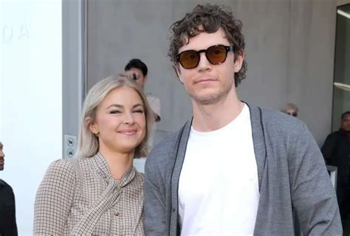 Evan Peters: a Journey Through His Dating History