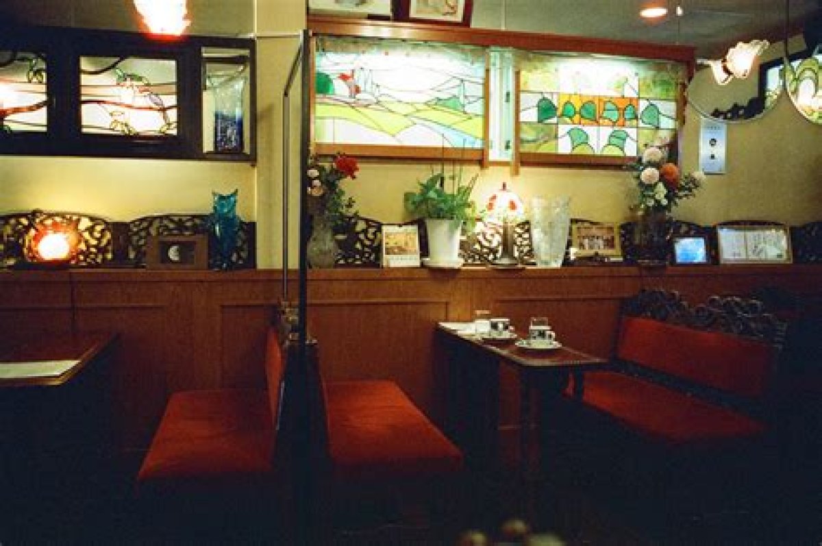 Exploring Japan’s ‘Jazz Kissa’ Cafe Culture: Tokyo Jazz Joints Documents These Vibrant Vinyl Listening Spaces – Trending Worldwide – in a Photo Project, Podcast and New Coffee Table Book