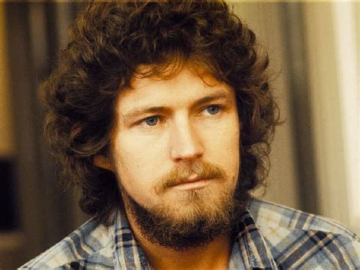 Exploring the Life of Don Henley's Wife: a Glimpse into Their Journey Together