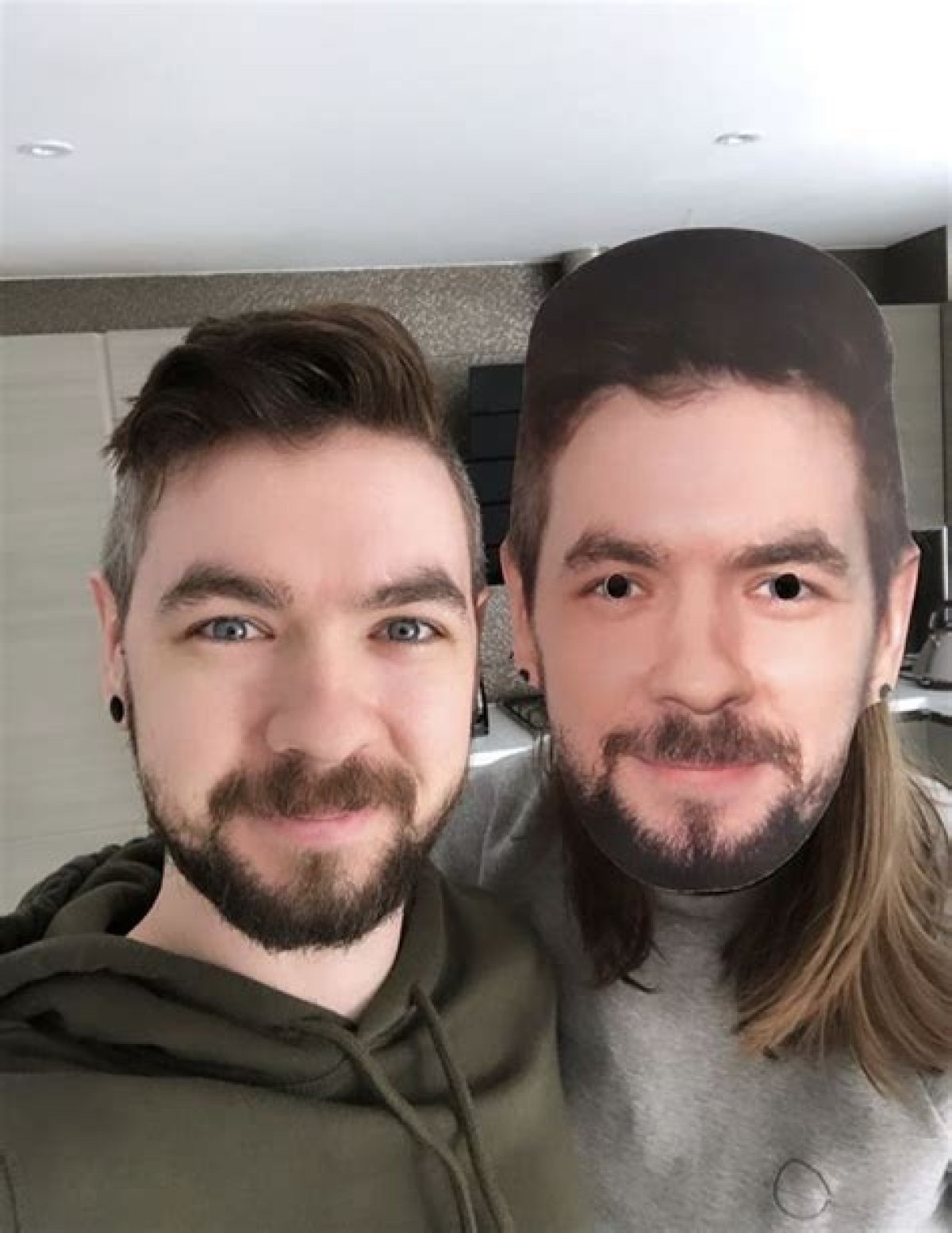 Exploring the Love Life of Jacksepticeye: Is He in a Relationship?