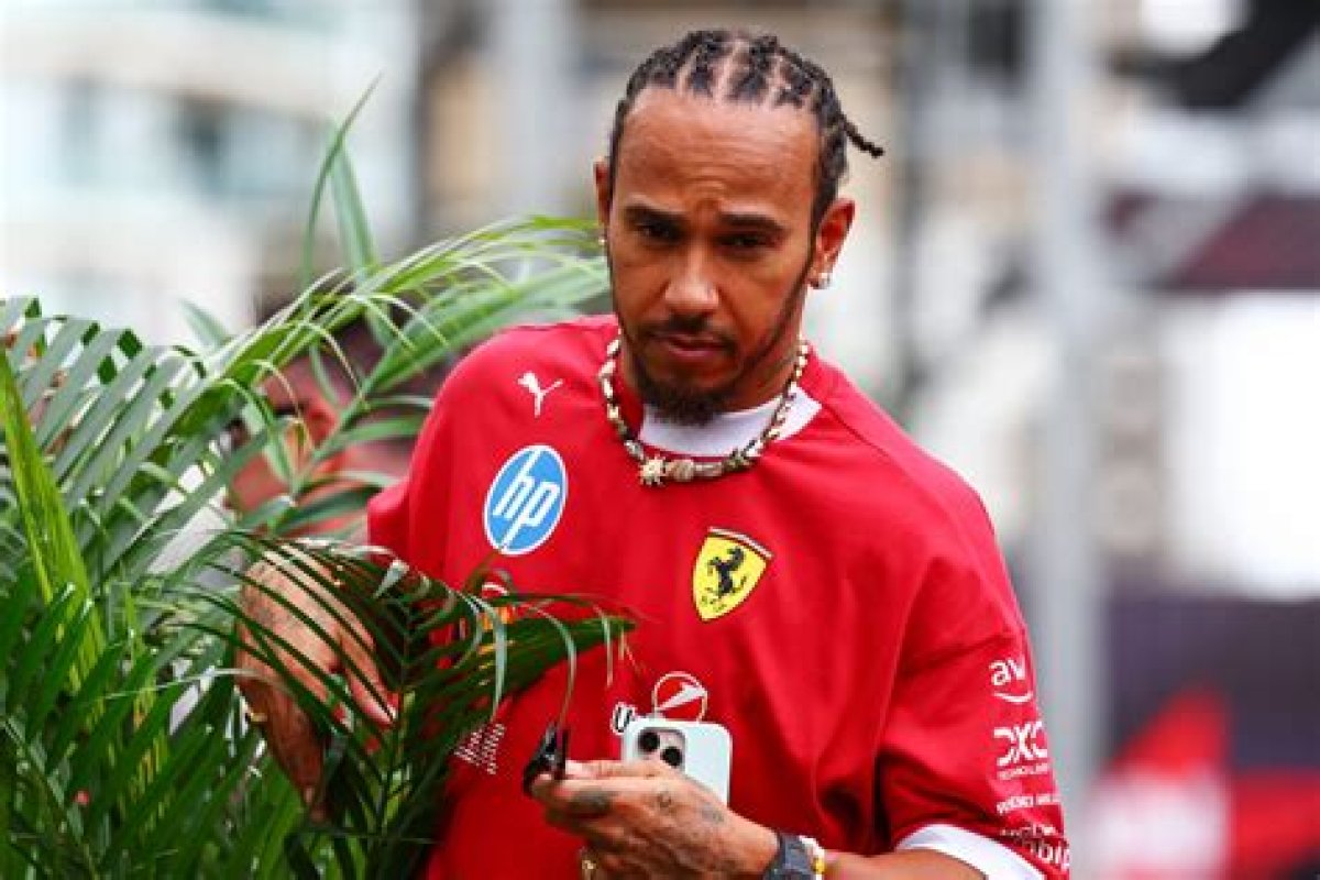 F1: Lewis Hamilton Explains Bid to Buy Chelsea - Despite Being Arsenal Fan! | F1