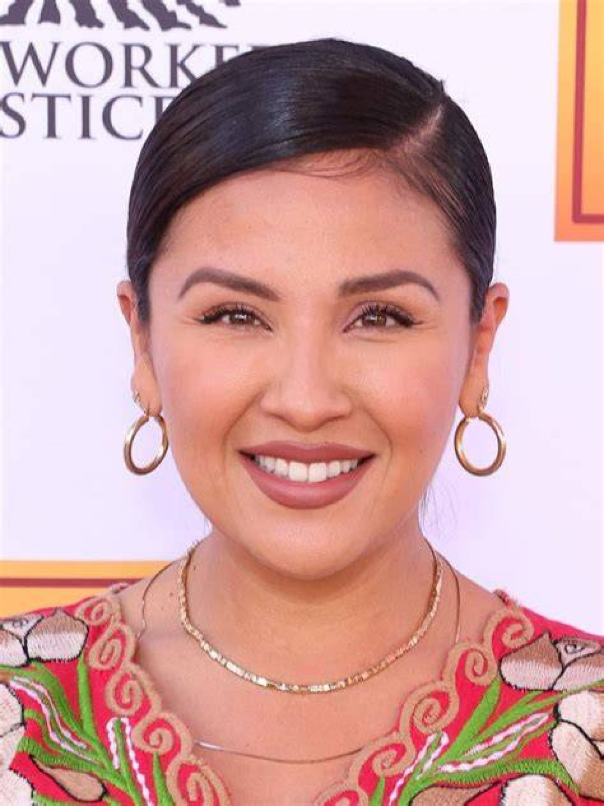 Facts About Annie Gonzalez’s Birthday, Parents, Height, and Net Worth
