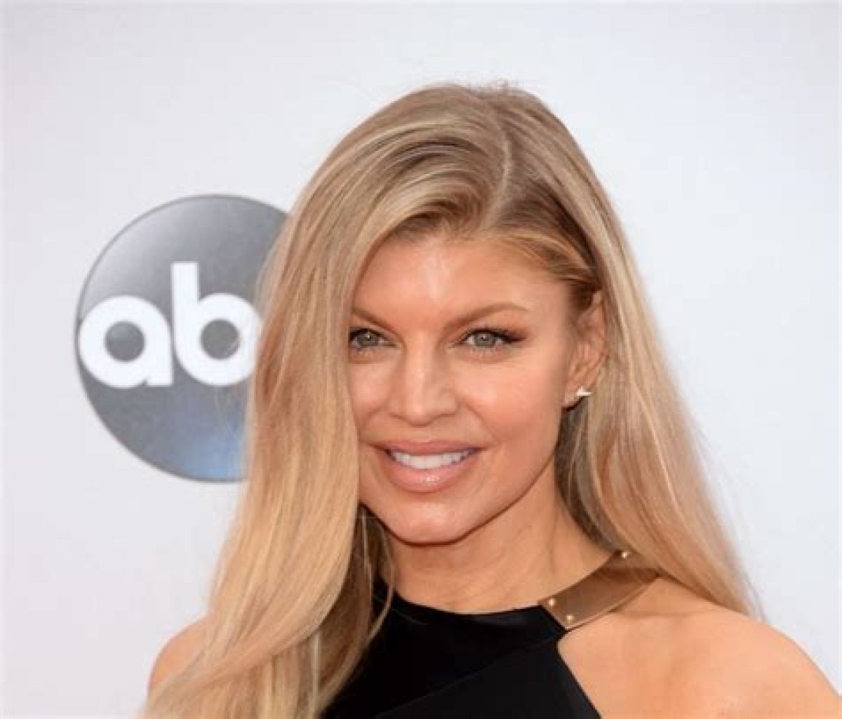 Fergie Net Worth | Fergie Bio from Addiction to Abundance: Unveiling Fergie’s $45 Million Wealth Journey! Career Success Story