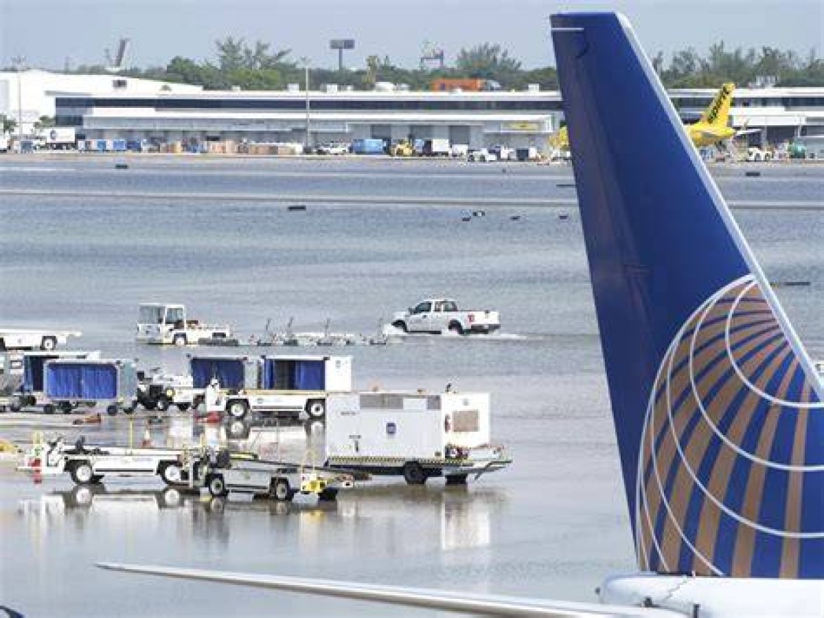 Fort Lauderdale’s Airport Reopens as Residents Clean up Mess
