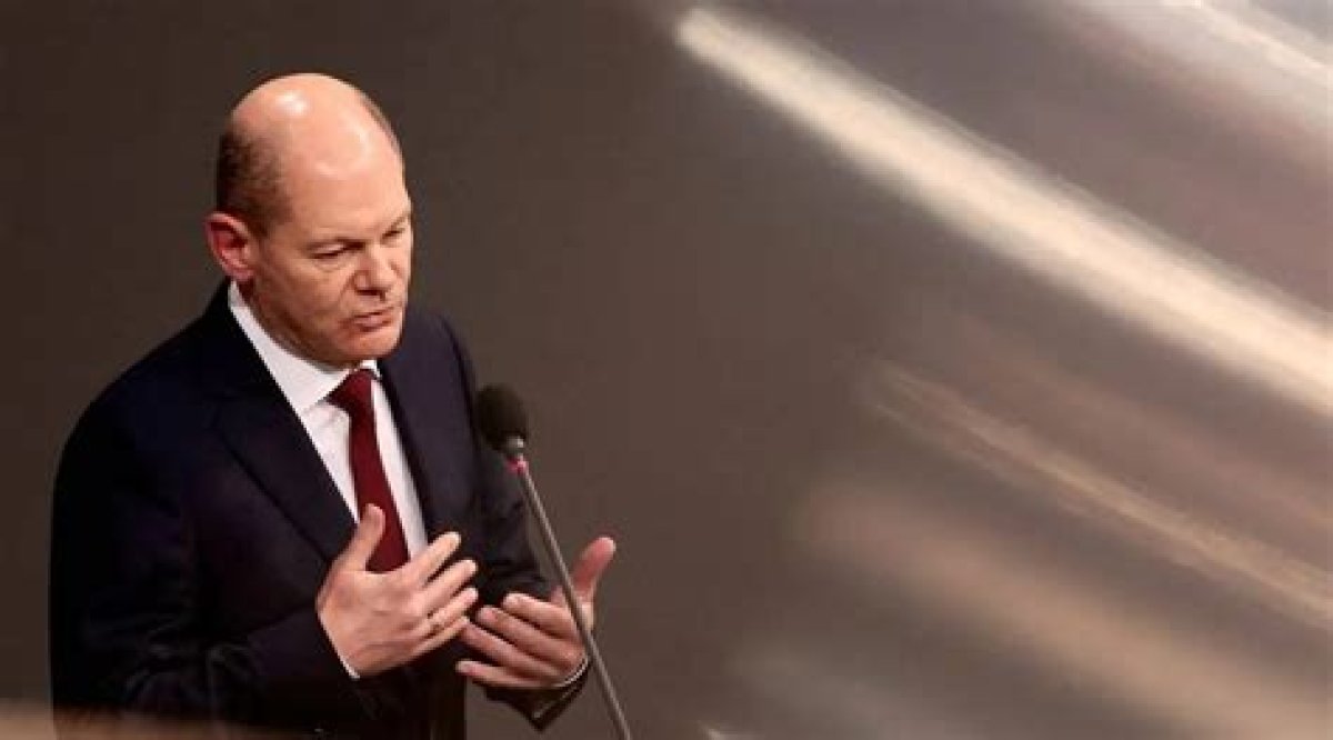 German Chancellor Scholz Warns of ‘Consequences’ If China Sends Arms to Russia
