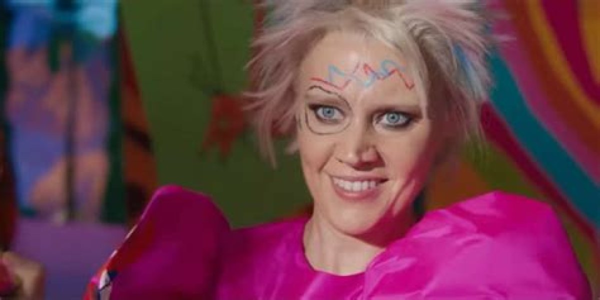 Ghostbusters Actress Who Played Weird Barbie in Barbie: 2 Wds.