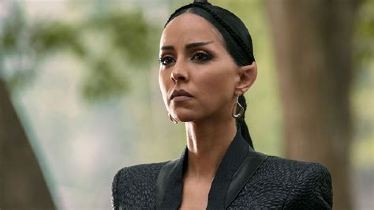 Gia Sandhu: the Rising Star of the Entertainment Industry