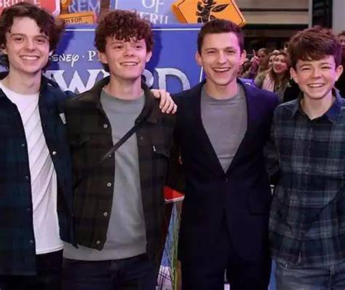 Harry Holland Biography, Wiki, Brothers, Height, Age & More