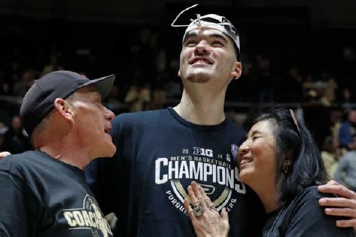 Height Secrets of Zach Edey's Parents