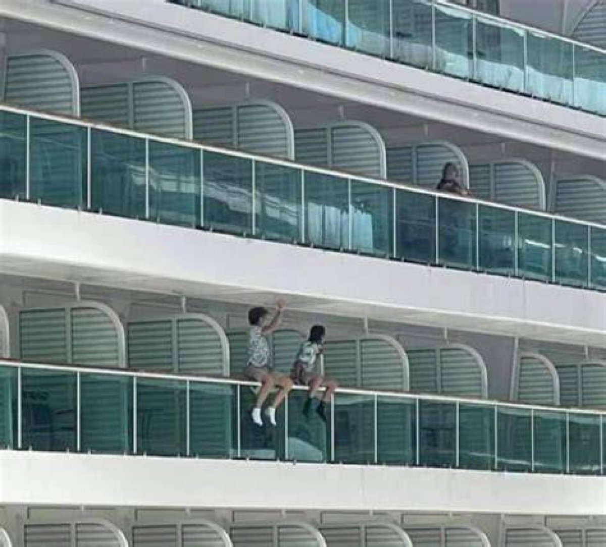 How High Are Balcony Railings on Cruise Ships?