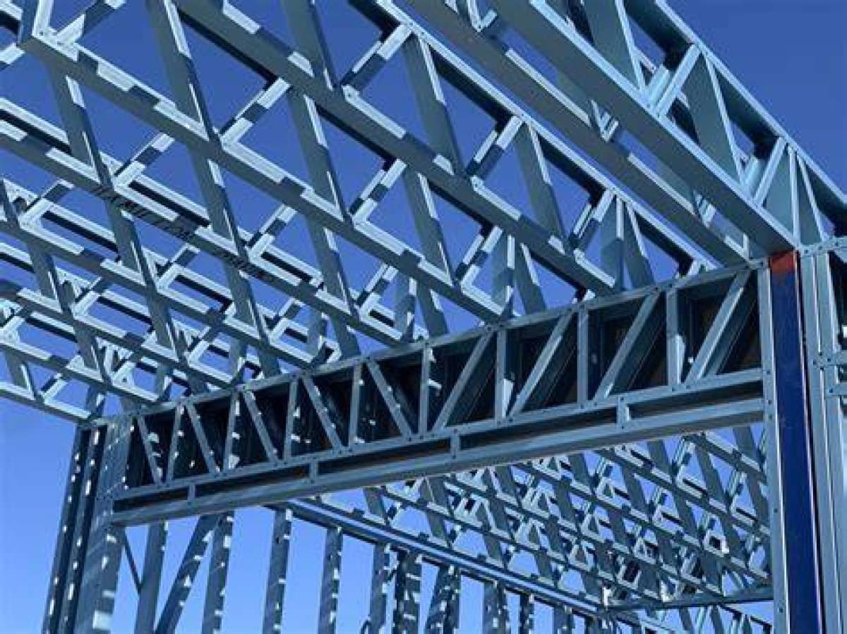 How to Frame a Roof with Metal Studs?