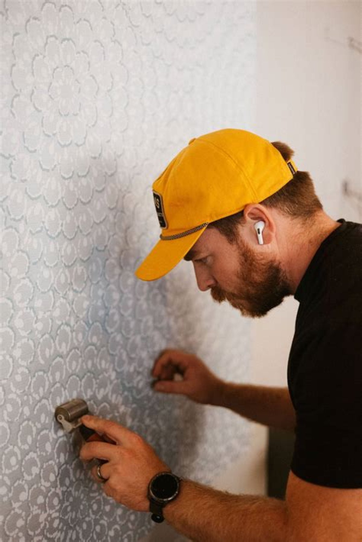 How to Remove Wallpaper Without Ruining Your Walls