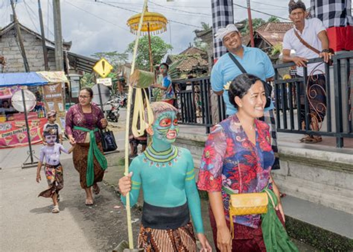 In Photos: Bali Parade Sees Kids Painted in a Riot of Bright Colours to Seek Protection from Spirits