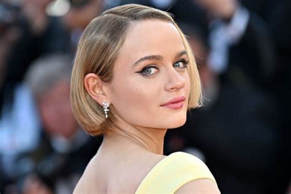 Inside Joey King’s Jewish Roots and Family Life with Sisters