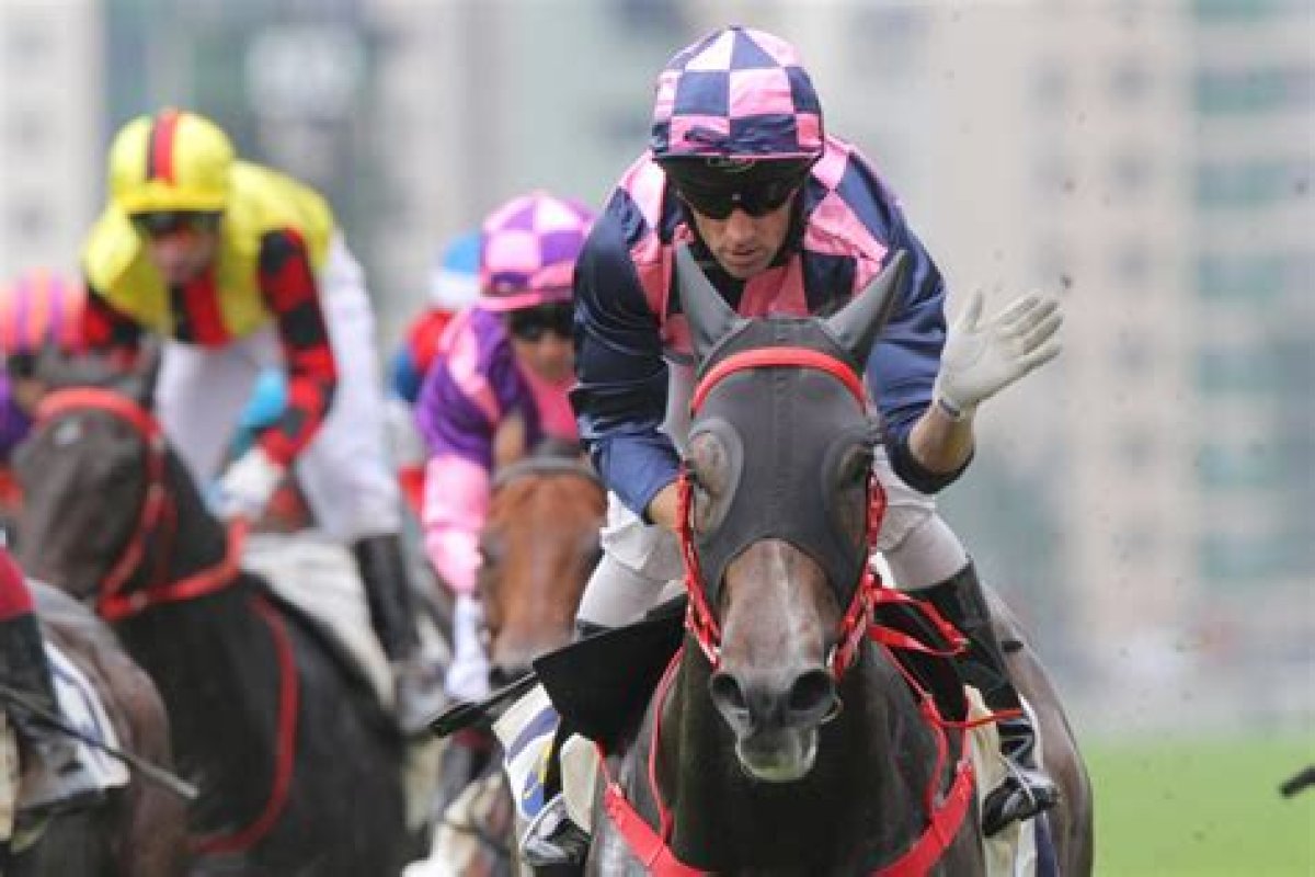 'Iron Man' Callan Lives up to Tough Nickname | Hk Racing